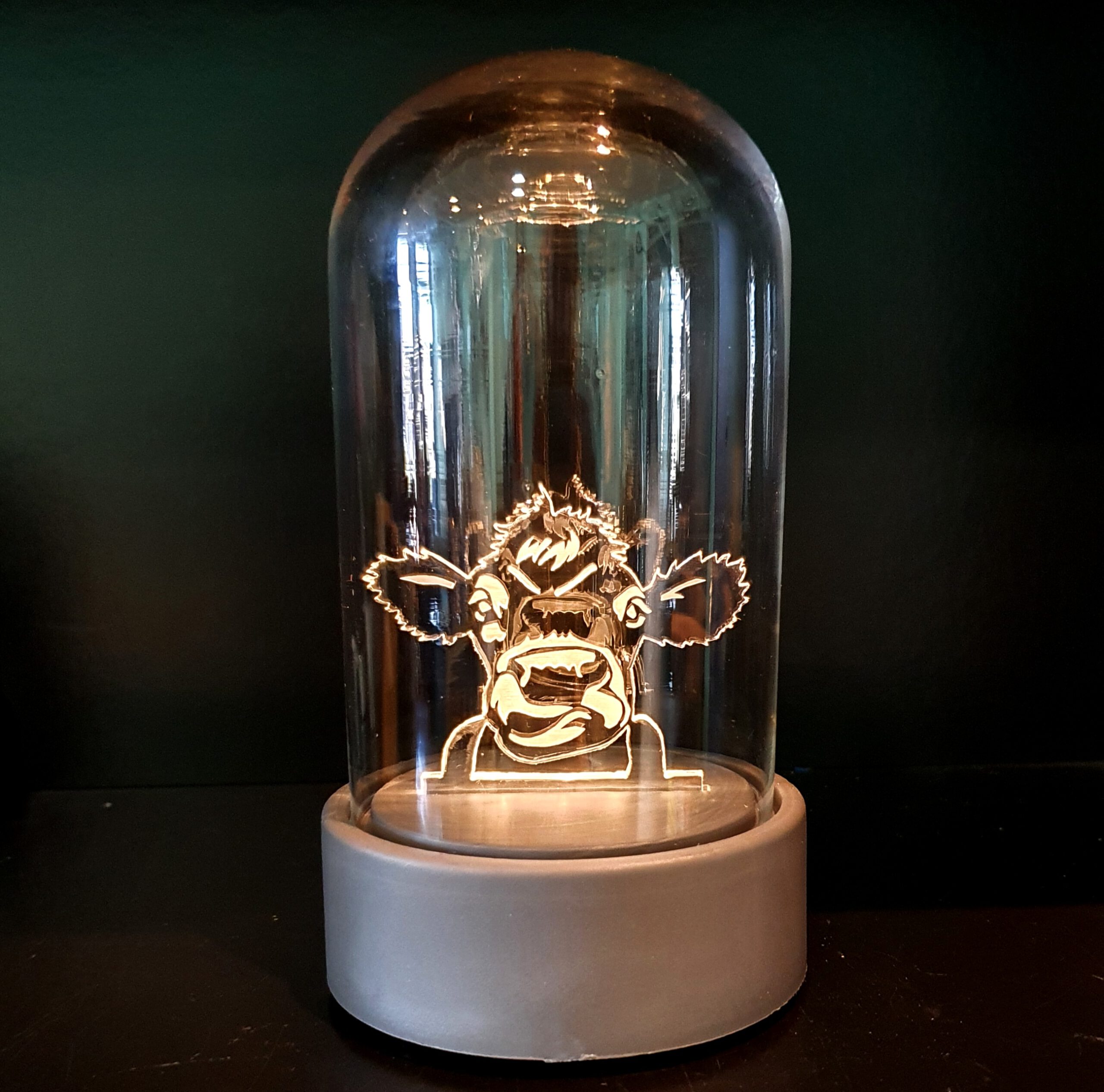 wet Sporten fantoom Led lampje met een glazen stolp koe - Bijzondergemaakt